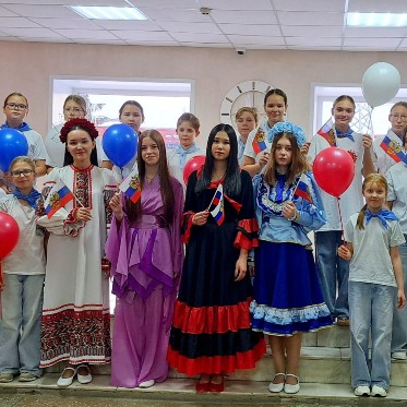 В День народного единства в Снежногорске прошел яркий флешмоб