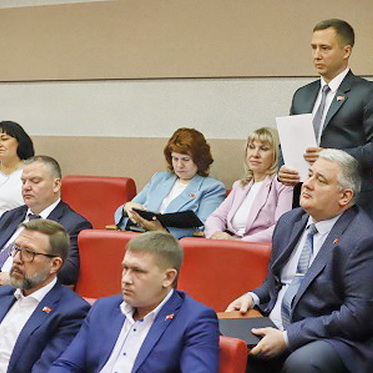 Молодых парламентариев может стать больше