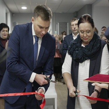 В Норильске открыли библиотеку семейного чтения