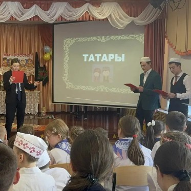 В Снежногорской школе стартовал фестиваль, посвященный Году единства народов